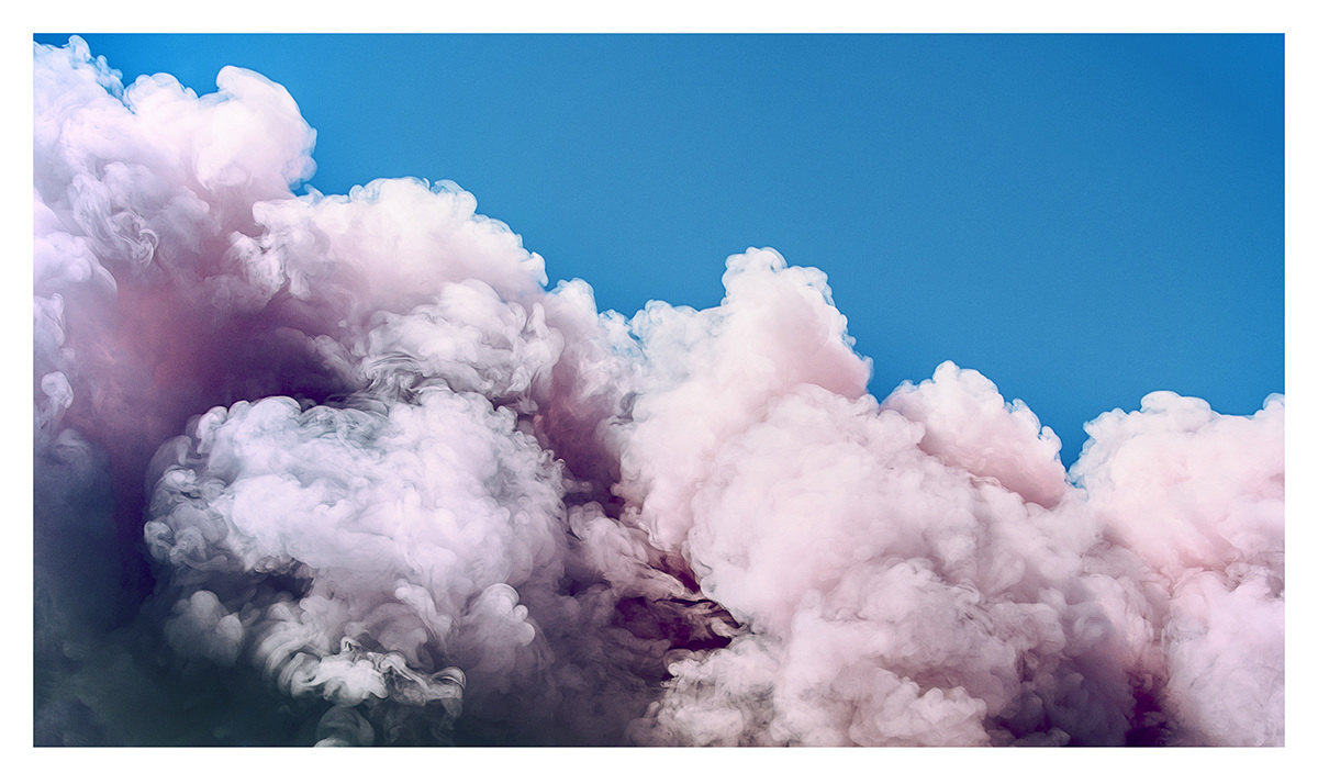 Облако разноцветного дыма