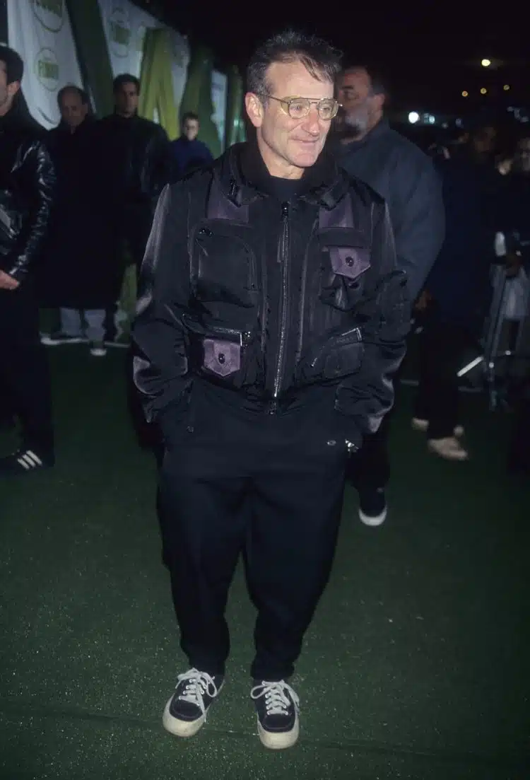 Robin Williams in Nike Air Raids (1992) : r/90sfashion